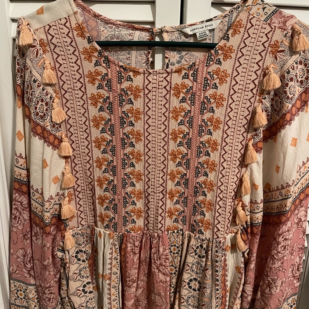 American eagle cute tassel top